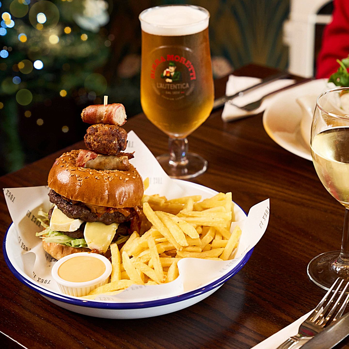Festive Lunch & Dinner at The Cricketers Arms in Woolston